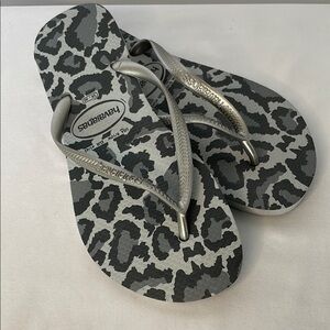 Havaianas Women's Leopard Print Sandals - Silver and Black NWOT W9/10